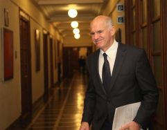Papandreou_25-03-2011