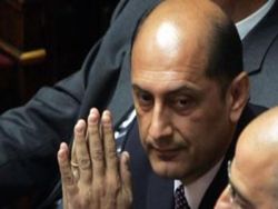 mantouvalos1 18-6-2013