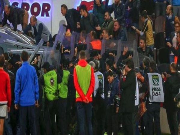 omhros diathrhths2 29-10-2015