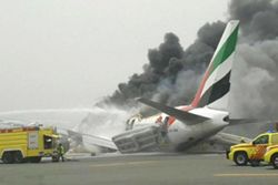 emirates crash 3-8-2016