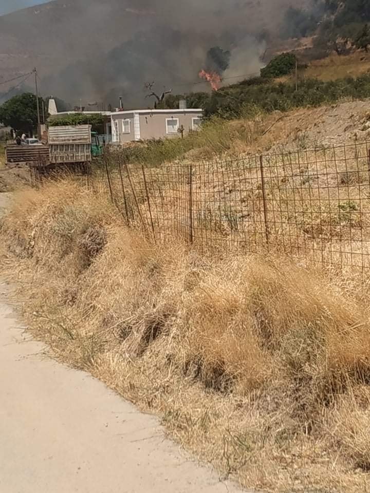 Μεγάλη πυρκαγιά στον Κάνδανο Χανίων - Κάηκαν σπίτια και εκκενώθηκαν οικισμοί